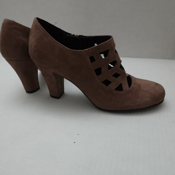 Aerosoles Heelrest Crisscross Faux Suede Ankle High Pumps Brown Women's Sz 9M - Picture 1 of 7